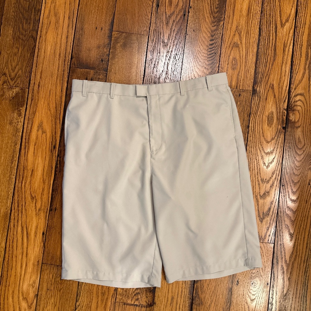 CALLOWAY LIGHT TAN FLAT FRONT  MENS GOLF SHORTS